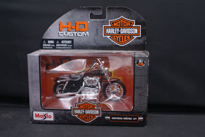 Open image in slideshow, Harley Davidson Models Series 31
