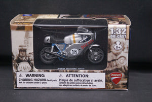 Open image in slideshow, Ducati Models 1:32 Scale
