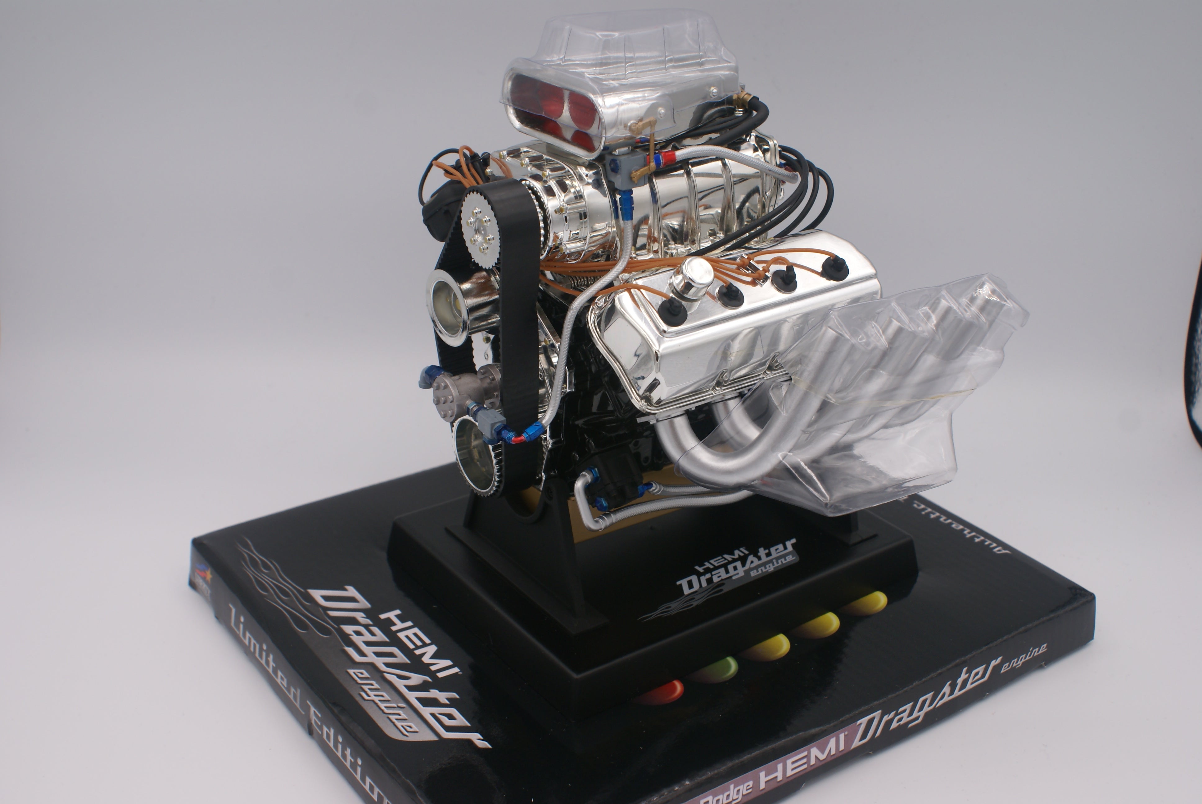 Dodge HEMI Dragster Engine