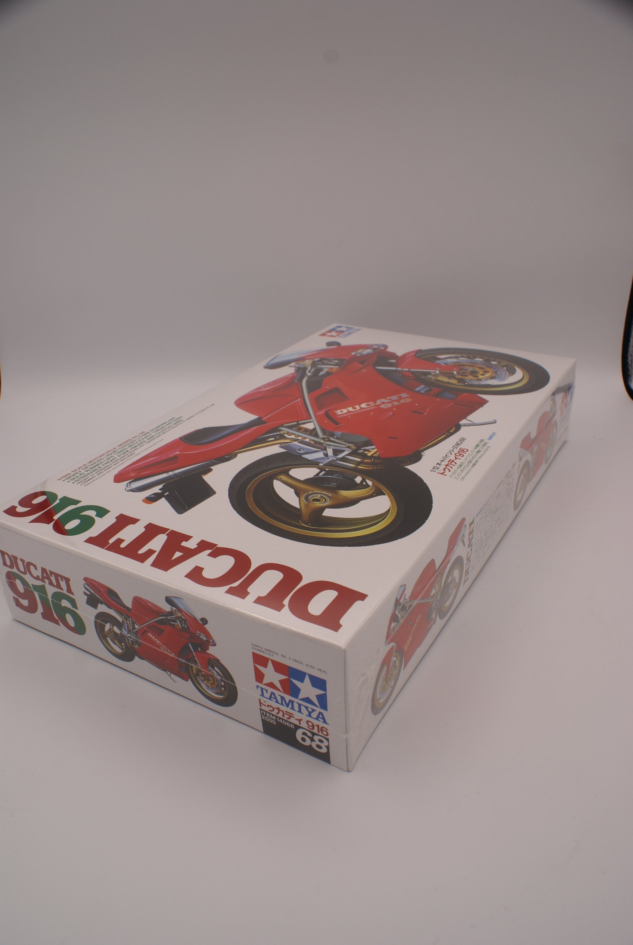 DUCATI 916 本国版・初期カタログ【超希少】SBKケース入り Ducati 916 Model – Dreamcycle Motorcycle Museum